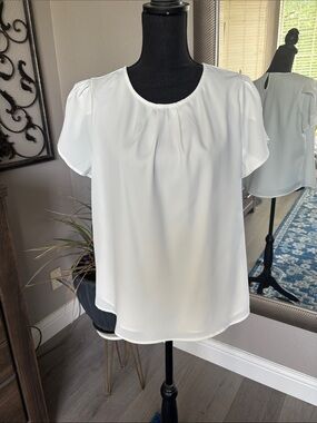 Off White Short-Sleeve Pleated Neck Blouse